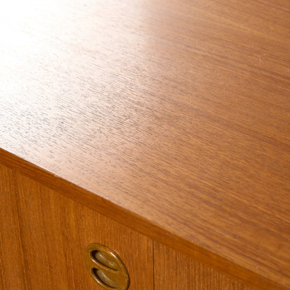 英国 ヴィンテージ キャビネット