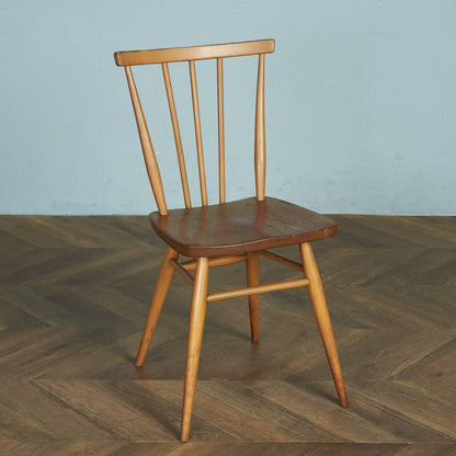 スティックバックチェア