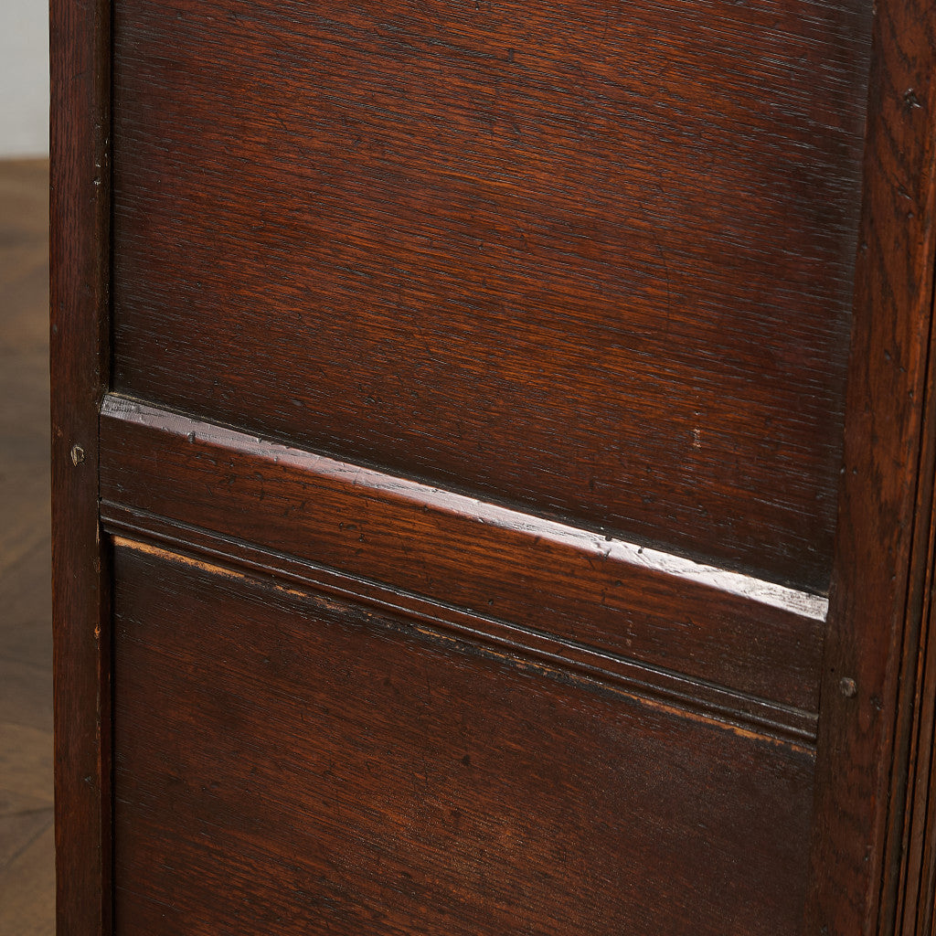 Alfred Allen コートカップボード