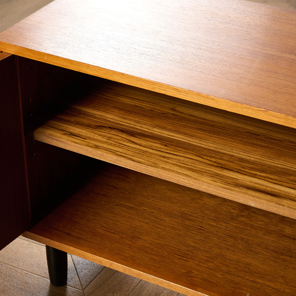 英国 ヴィンテージ キャビネット