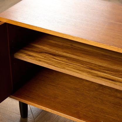 英国 ヴィンテージ キャビネット