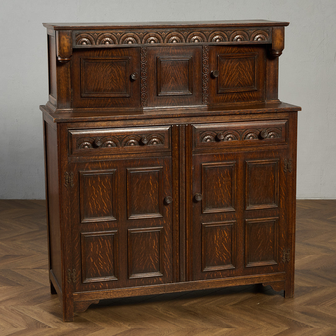 英国 クラシック コートカップボード