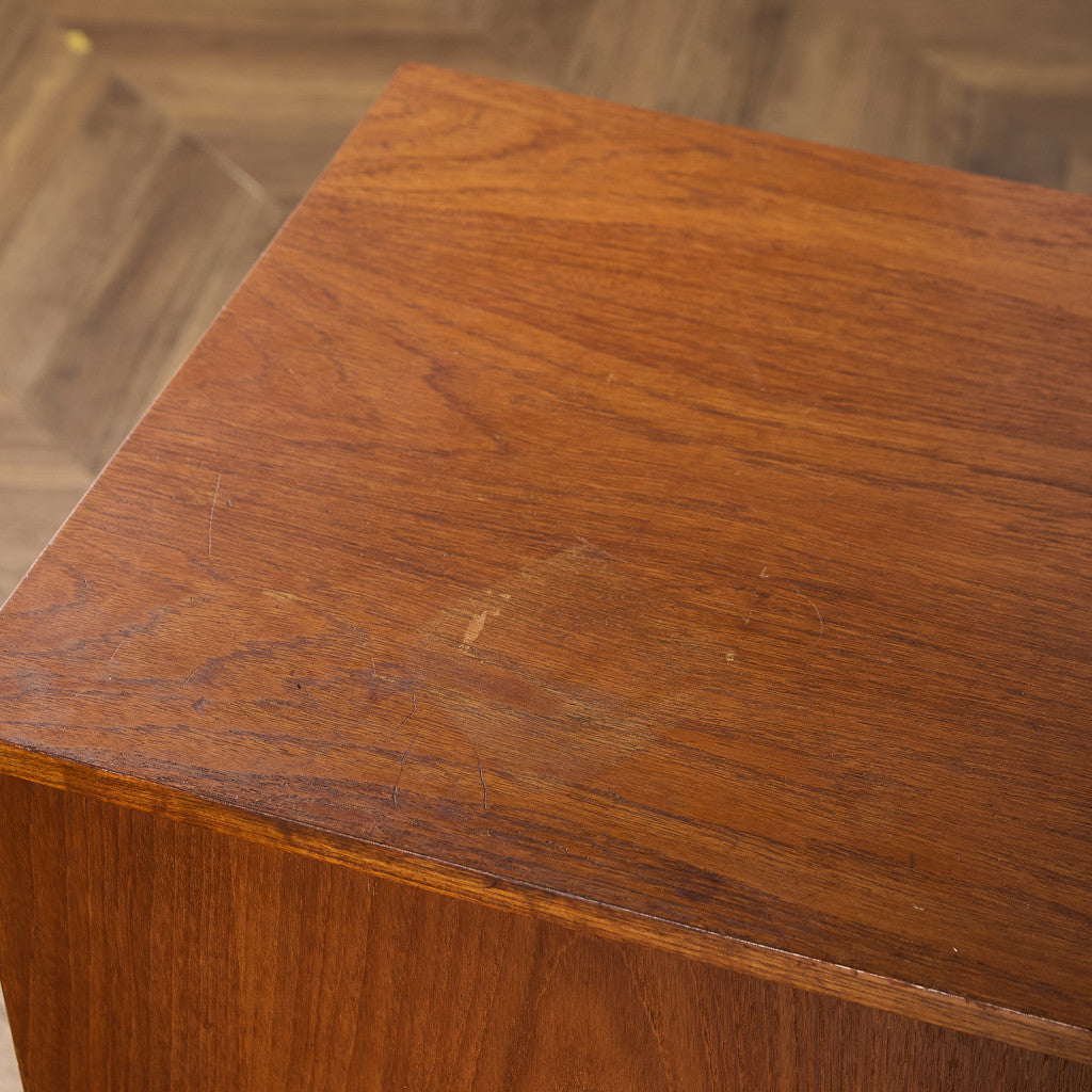 イギリス ヴィンテージ サイドボード