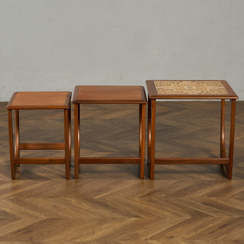 Astro ヴィンテージ タイルトップ ネストテーブル (3552D)