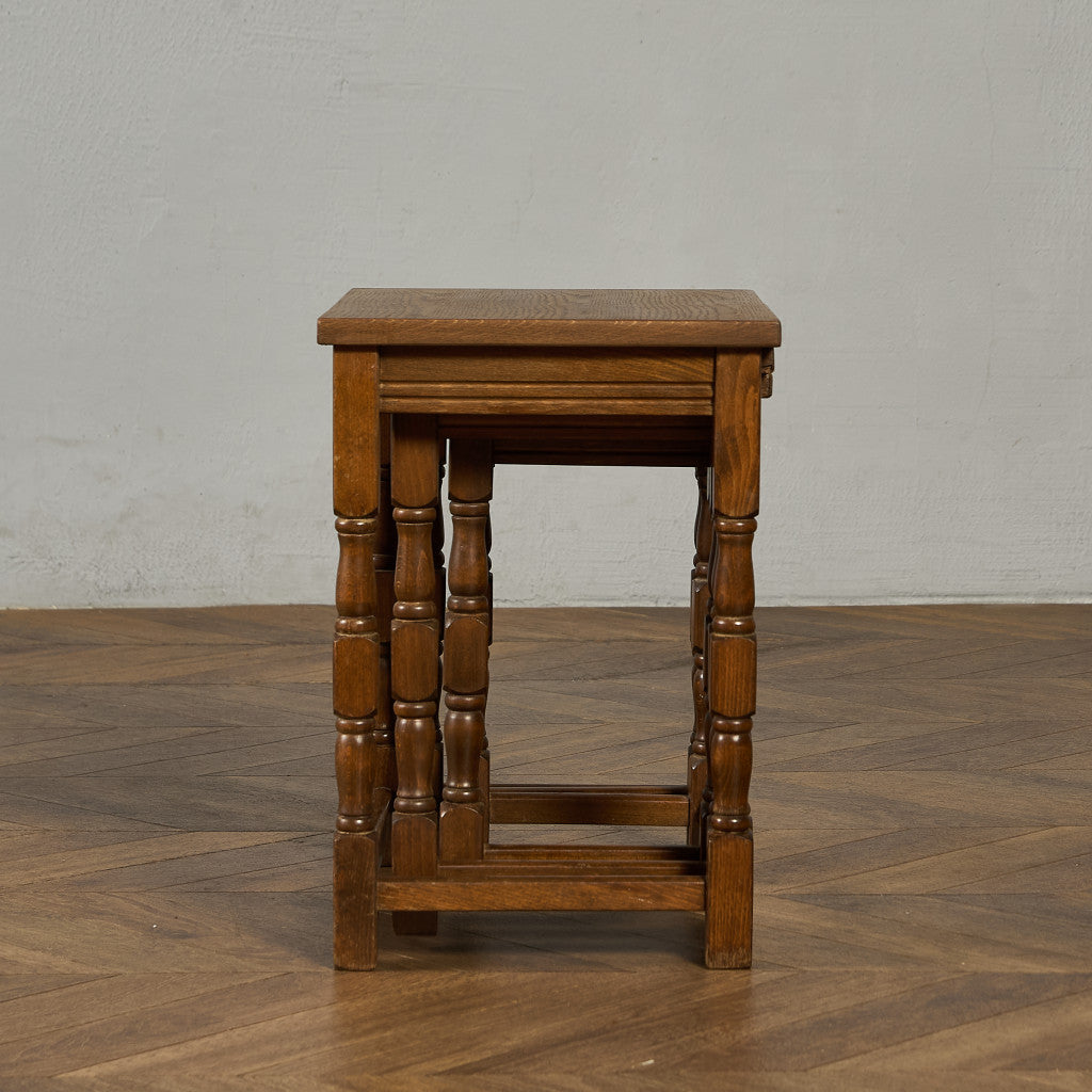 英国 クラシック ネストテーブル