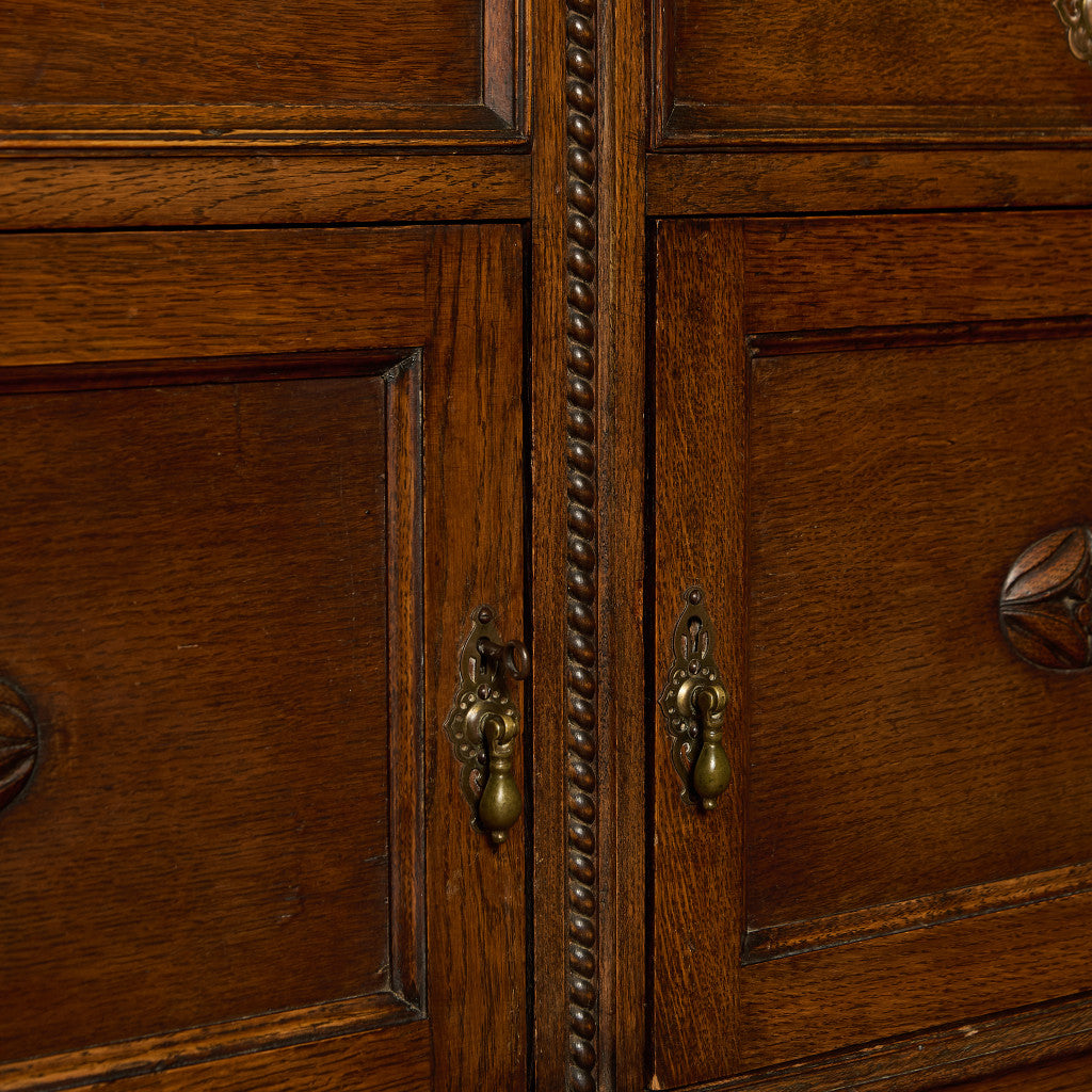 英国 クラシック ウェルシュドレッサー  食器棚