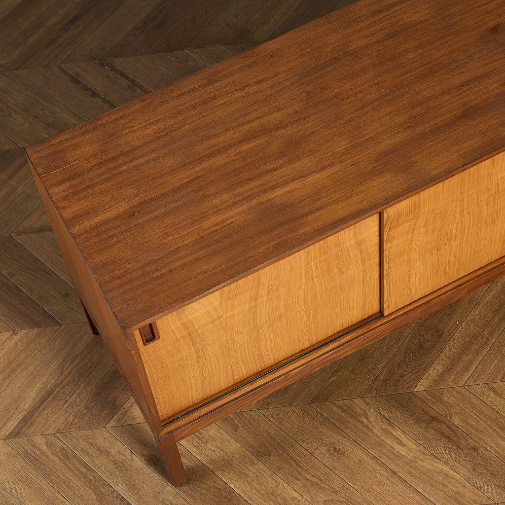 イギリス ヴィンテージ サイドボード