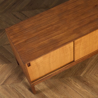 イギリス ヴィンテージ サイドボード