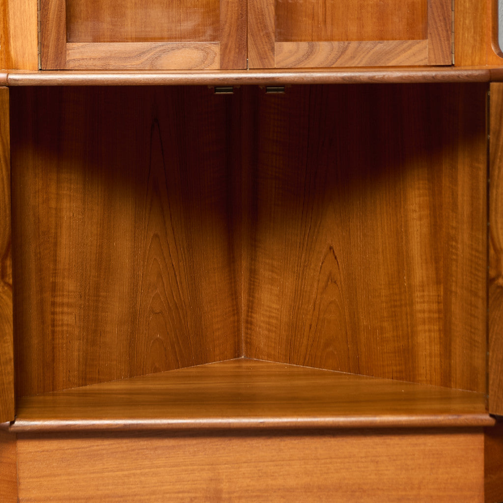 ヴィンテージ コーナーキャビネット