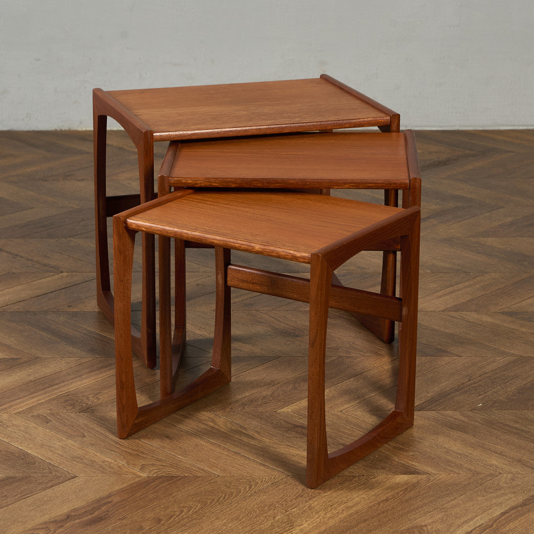 Quadrille ヴィンテージ ネストテーブル