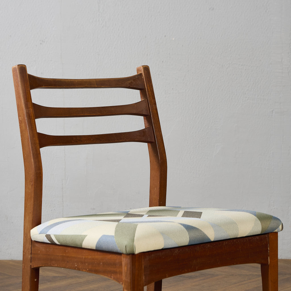 ヴィンテージ ダイニングチェア / 座面張替え済み (LUUM)