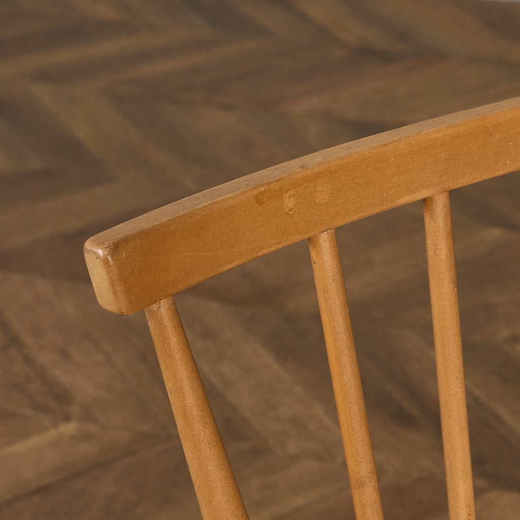 スティックバックチェア