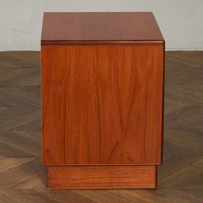 Fresco ナイトテーブル