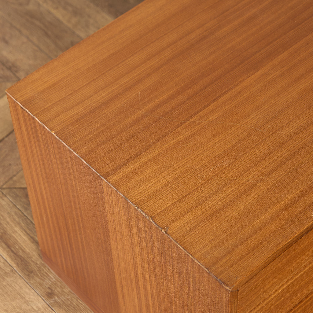 英国 ヴィンテージ 4段 サイドチェスト