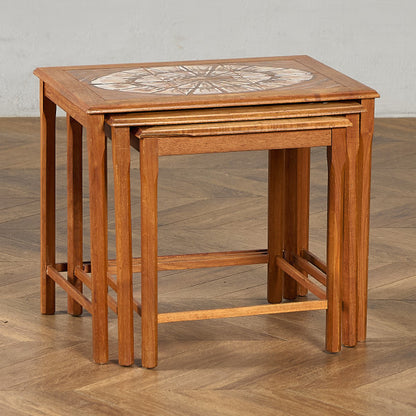 デンマーク TOFTEN タイルトップ ネストテーブル