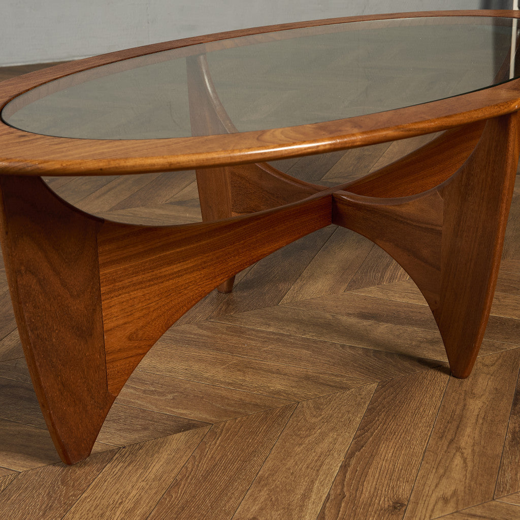 astro オーバルコーヒーテーブル