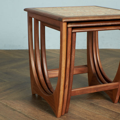 Astro セラミックタイルトップ ネストテーブル (3552D)