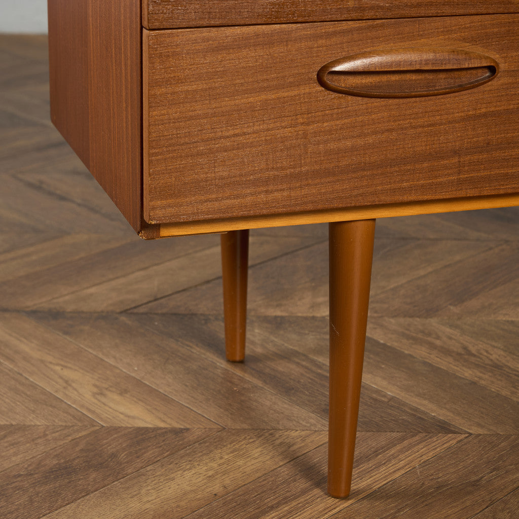 ホームウォージー ギャランティード ファニチャー Homeworthy guaranteed furniture ヴィンテージ サイドボード #89567