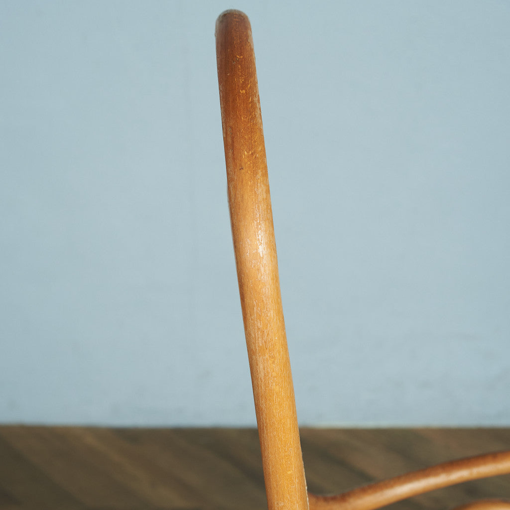 トーネット Thonet 籐張り ベントウッドアームチェア (207 トーネット Thonet 籐張り ベントウッドアームチェア (207