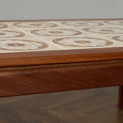 タイルトップ コーヒーテーブル