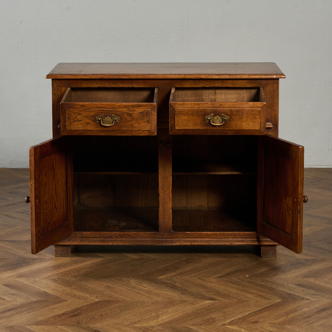 英国 クラシック キャビネット