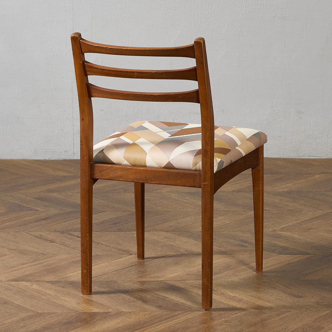 ヴィンテージ ダイニングチェア / 座面張替え済み (LUUM)