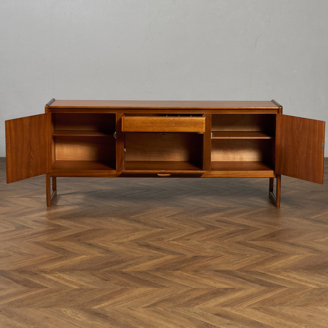 イギリスヴィンテージ サイドボード