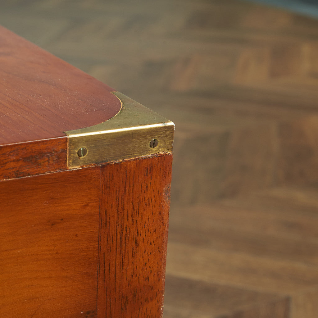 英国ヴィンテージ ベッドサイドキャビネット