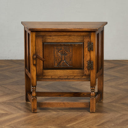 英国 クラシック キャビネット