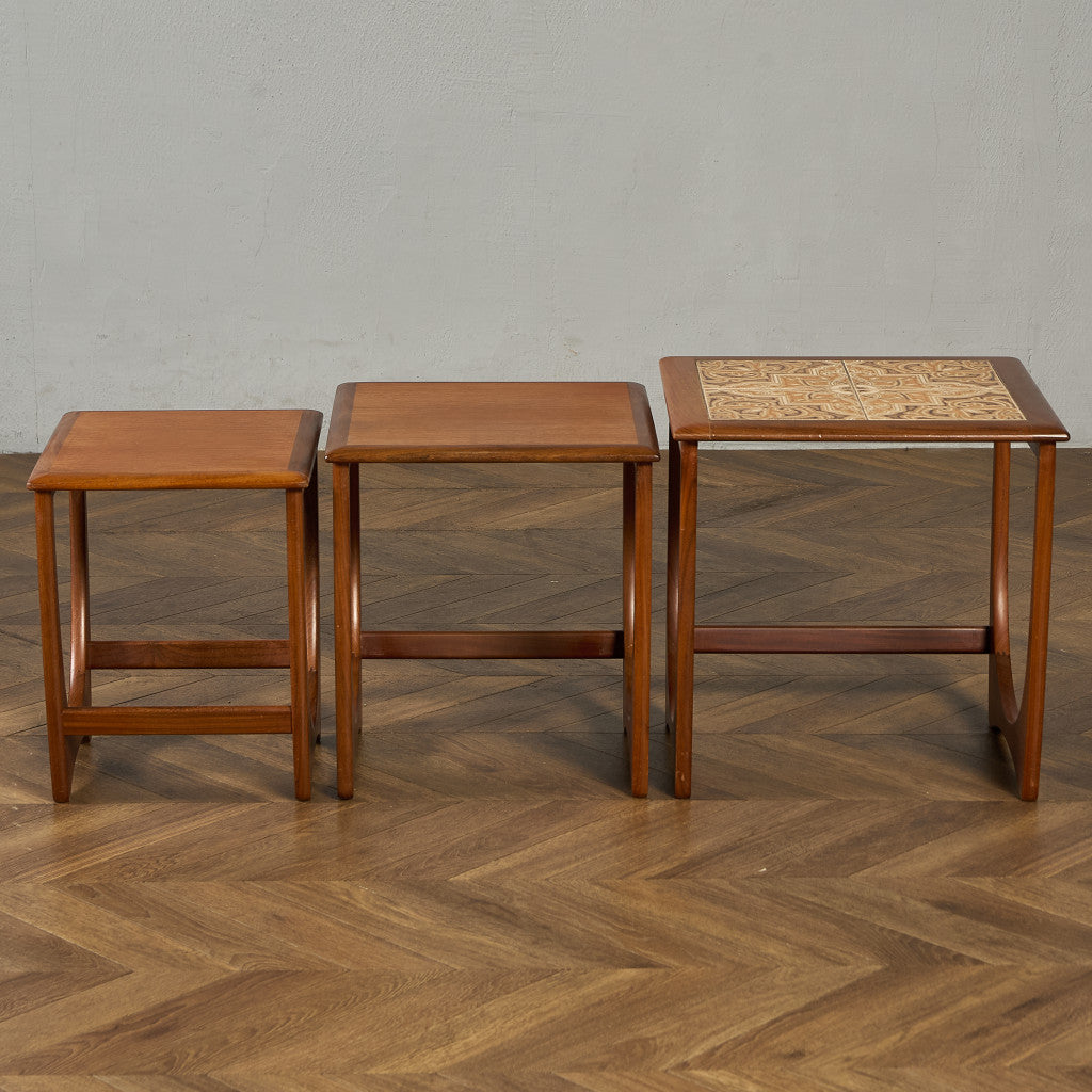 Astro ヴィンテージ タイルトップ ネストテーブル (3552D)