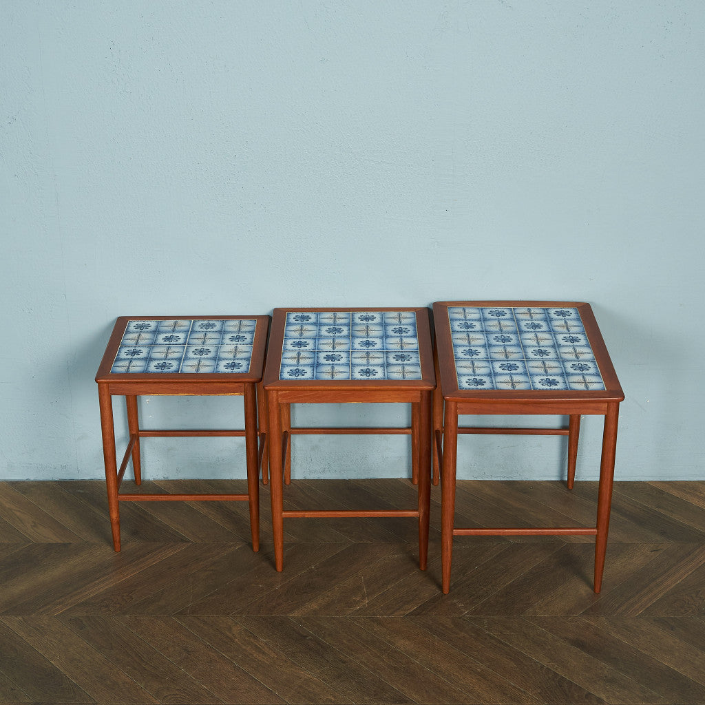 アンティーク　テーブル　KRANKで購入　ダイニングテーブル　ヴィンテージ 北欧ヴィンテージ タイルトップ ネストテーブル #72166 – camori