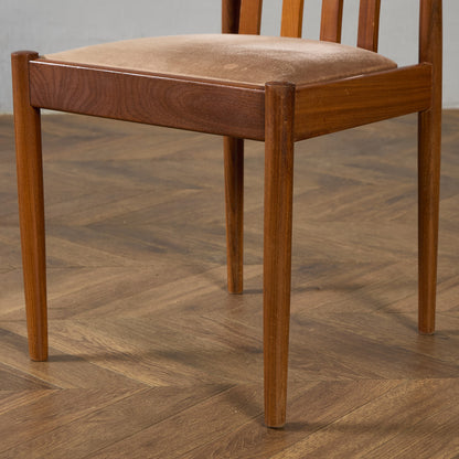 スラットバックチェア