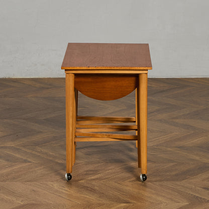 Novy Domov社 Poul Hundevad ネストテーブル