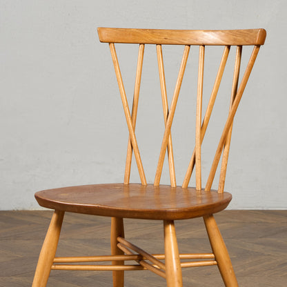 ラティスドチェア