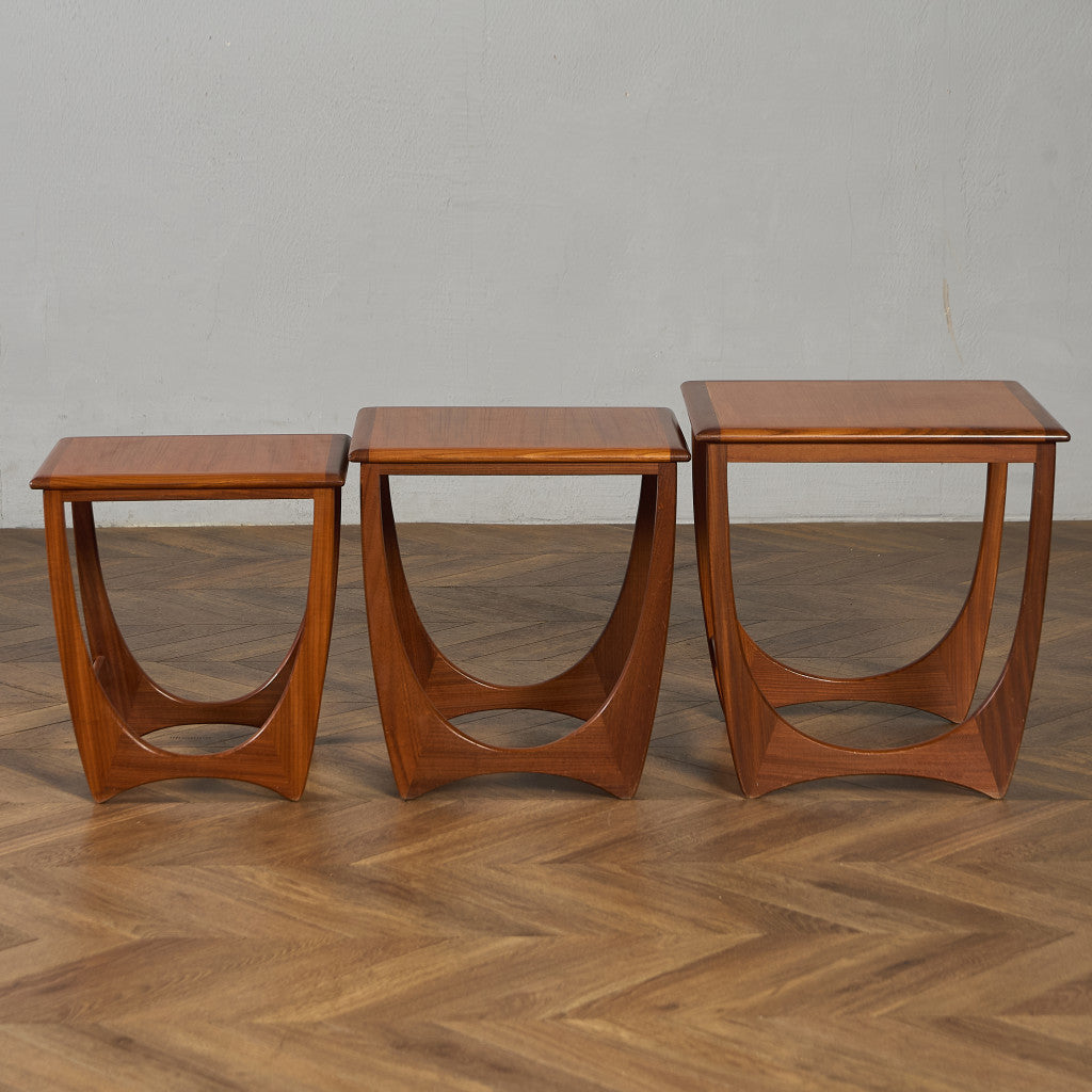 Astro ネストテーブル