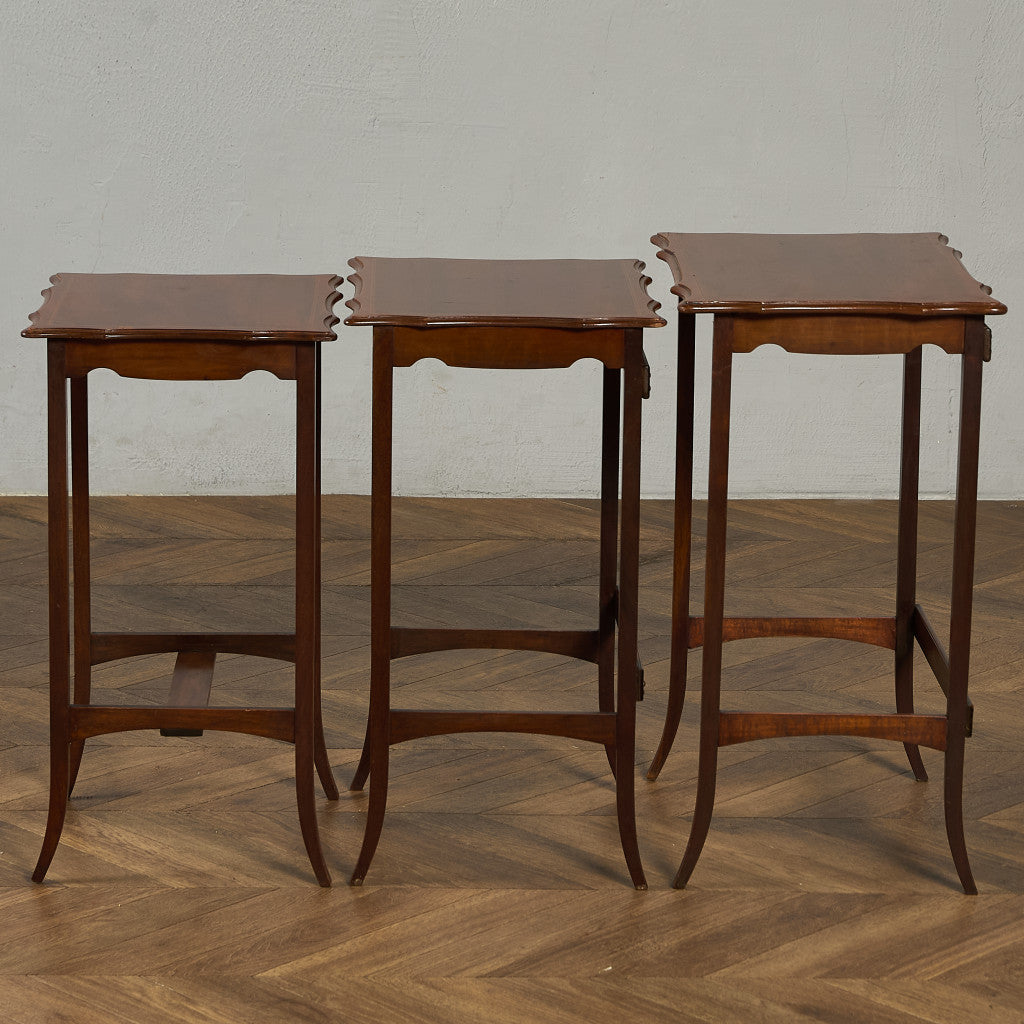 英国 クラシック ネストテーブル