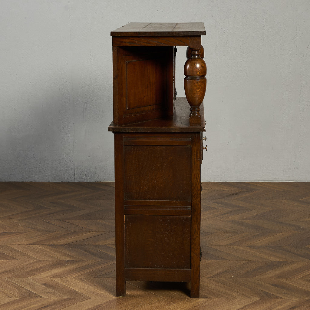 英国 クラシック コートカップボード 食器棚