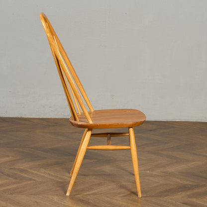 スワンバックチェア ラウンドメタルラベル