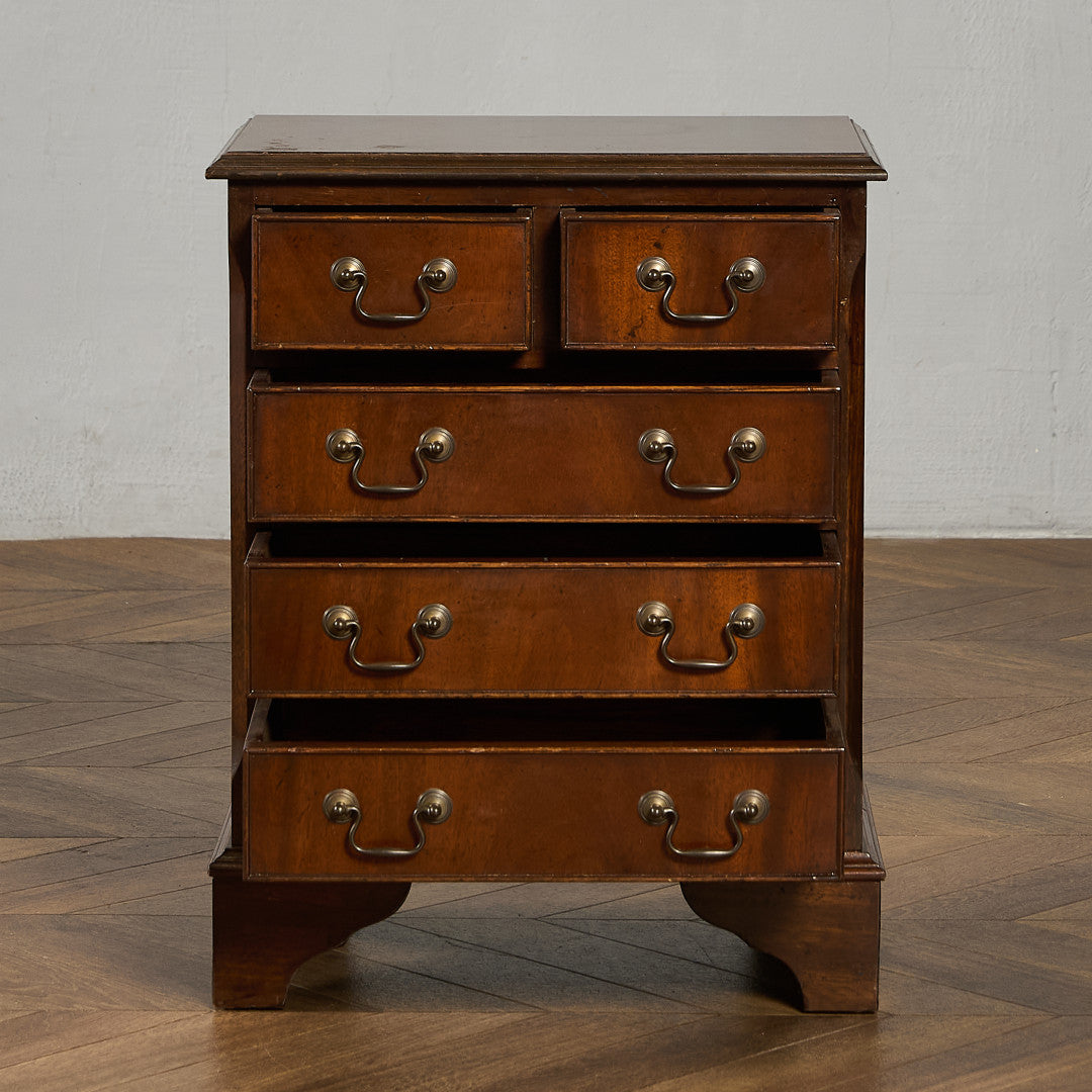 英国 クラシック 4段 サイドチェスト