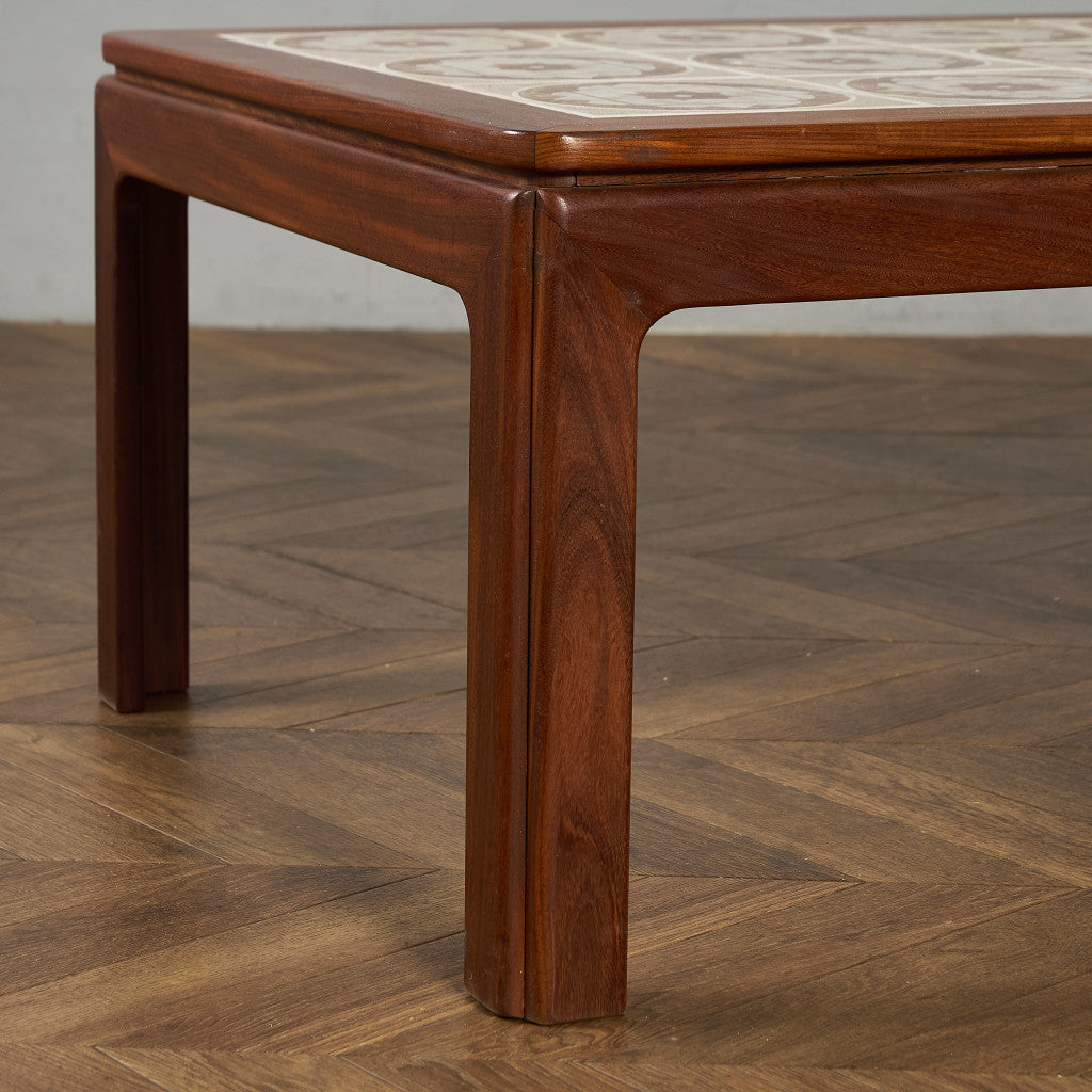 タイルトップ コーヒーテーブル