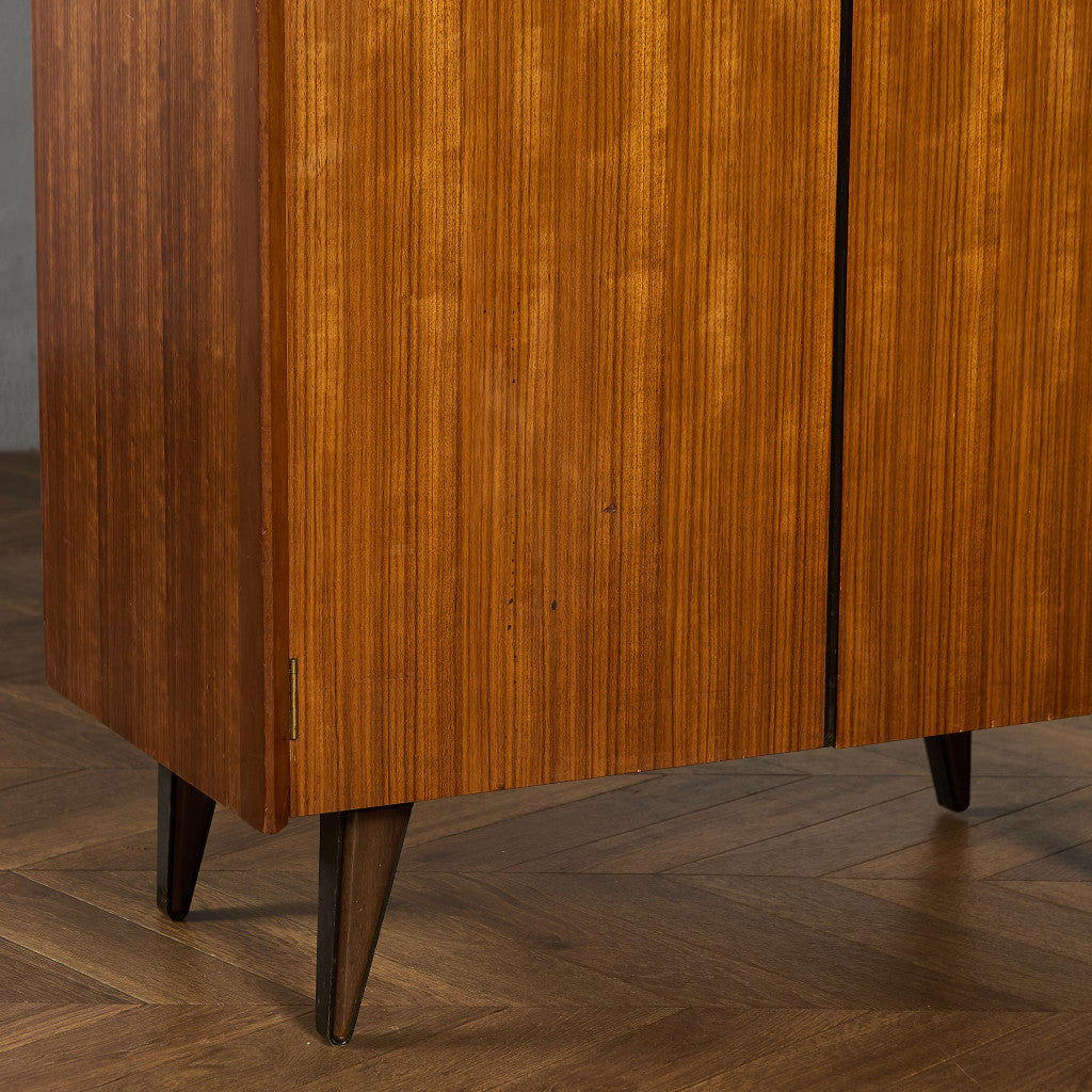 ヴィンテージ ワードローブ