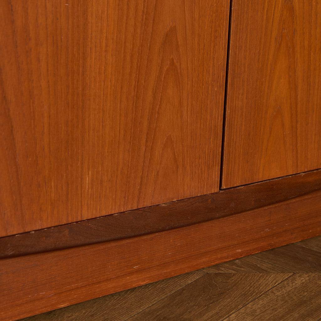 Fresco 2ドア ワードローブ (2100D)