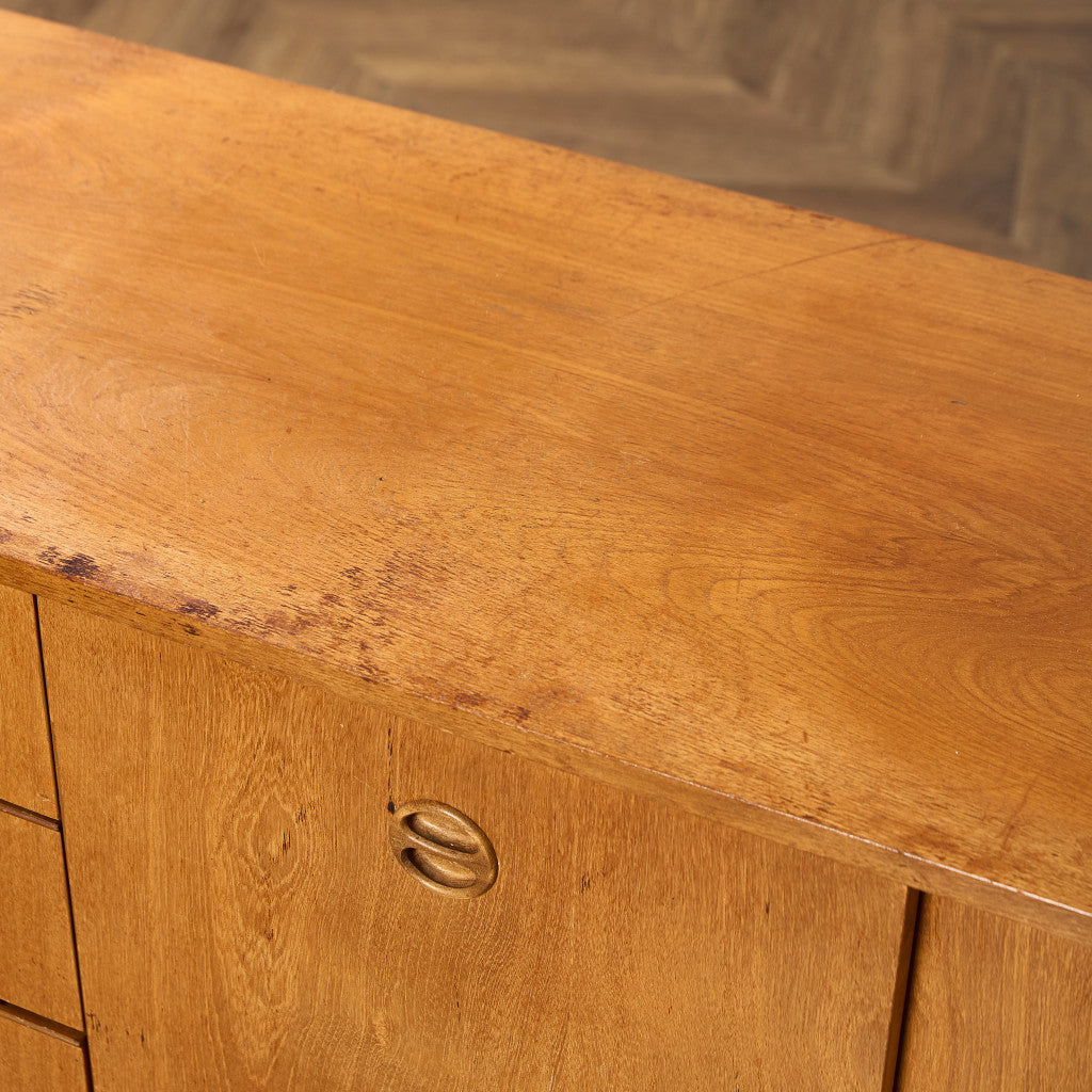 イギリス ヴィンテージ サイドボード