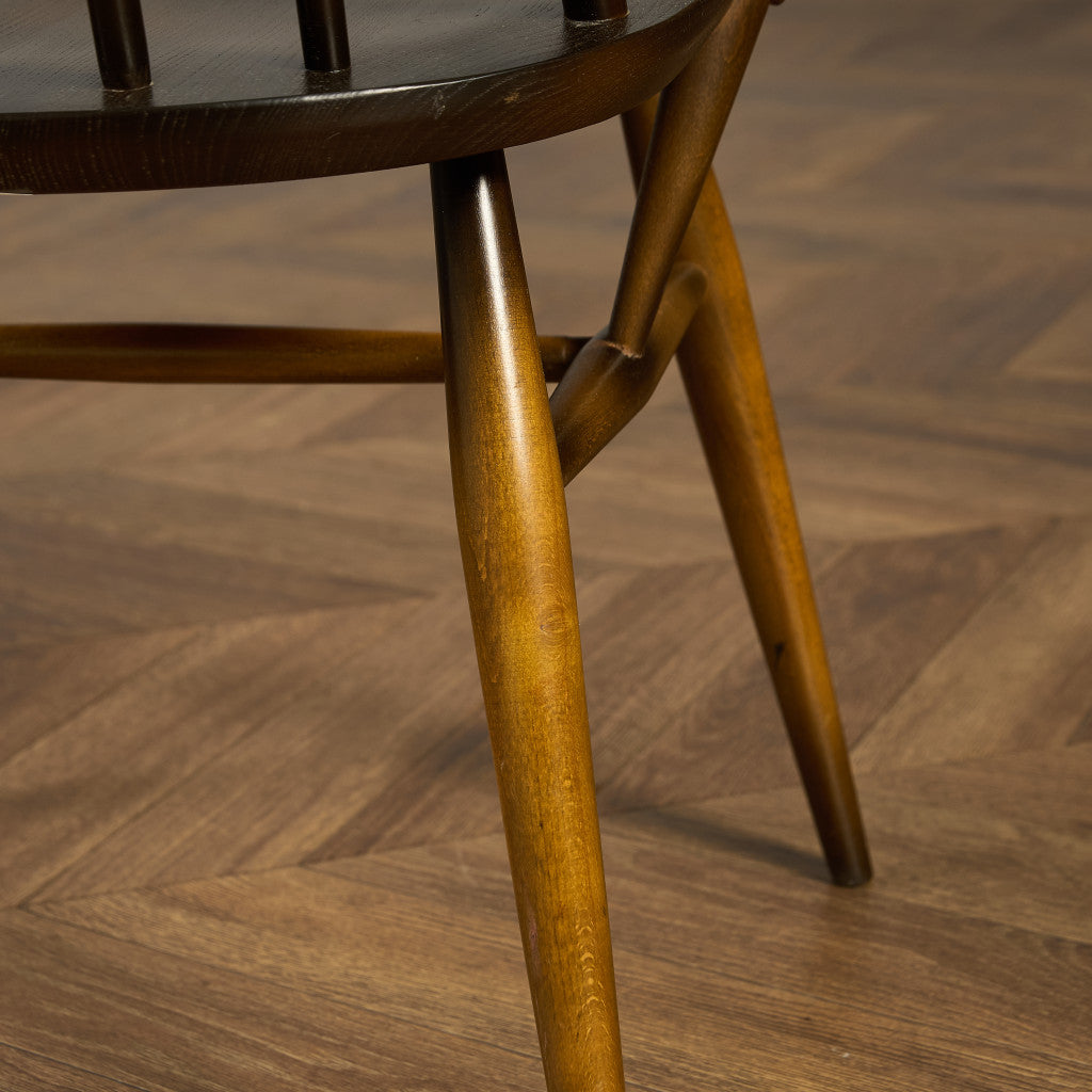 ヴィンテージ クエーカー アームチェア ラウンドゴールドラベル