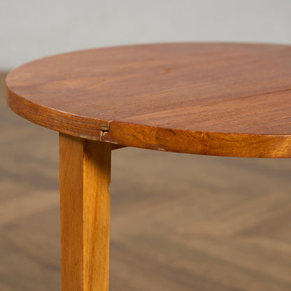 Novy Domov社 Poul Hundevad ネストテーブル