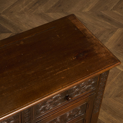 英国 クラシック キャビネット 食器棚