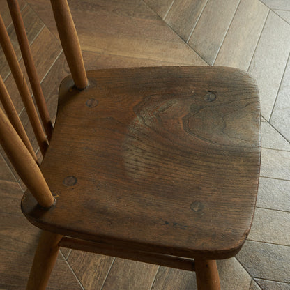 スティックバックチェア