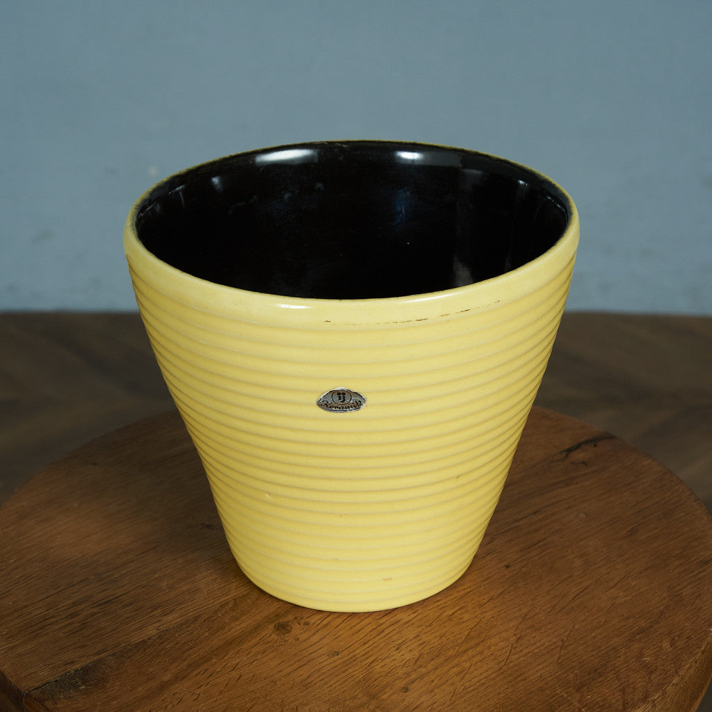 German Art Pottery フラワーベース