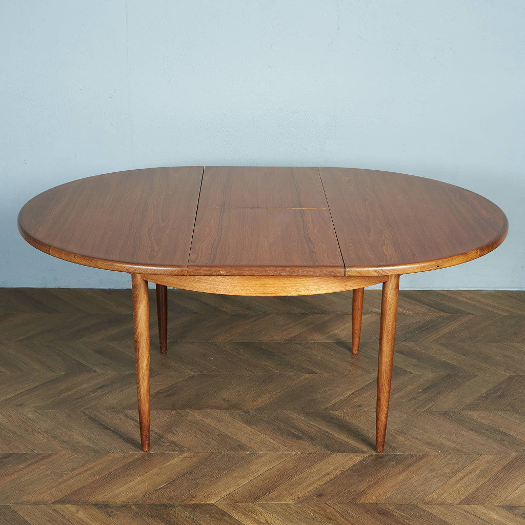 ジープラン / G-PLAN　エクステンション ラウンド ダイニングテーブル① ジープラン G-PLAN エクステンション ラウンド ダイニングテーブル (天