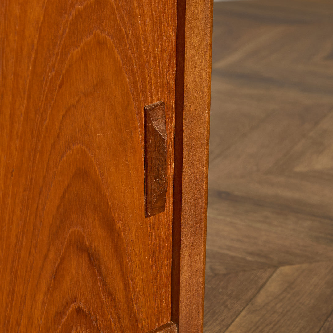 ヴィンテージ ガラスキャビネット